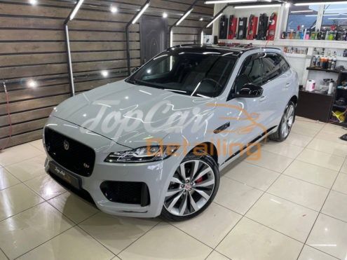 Jaguar F pace