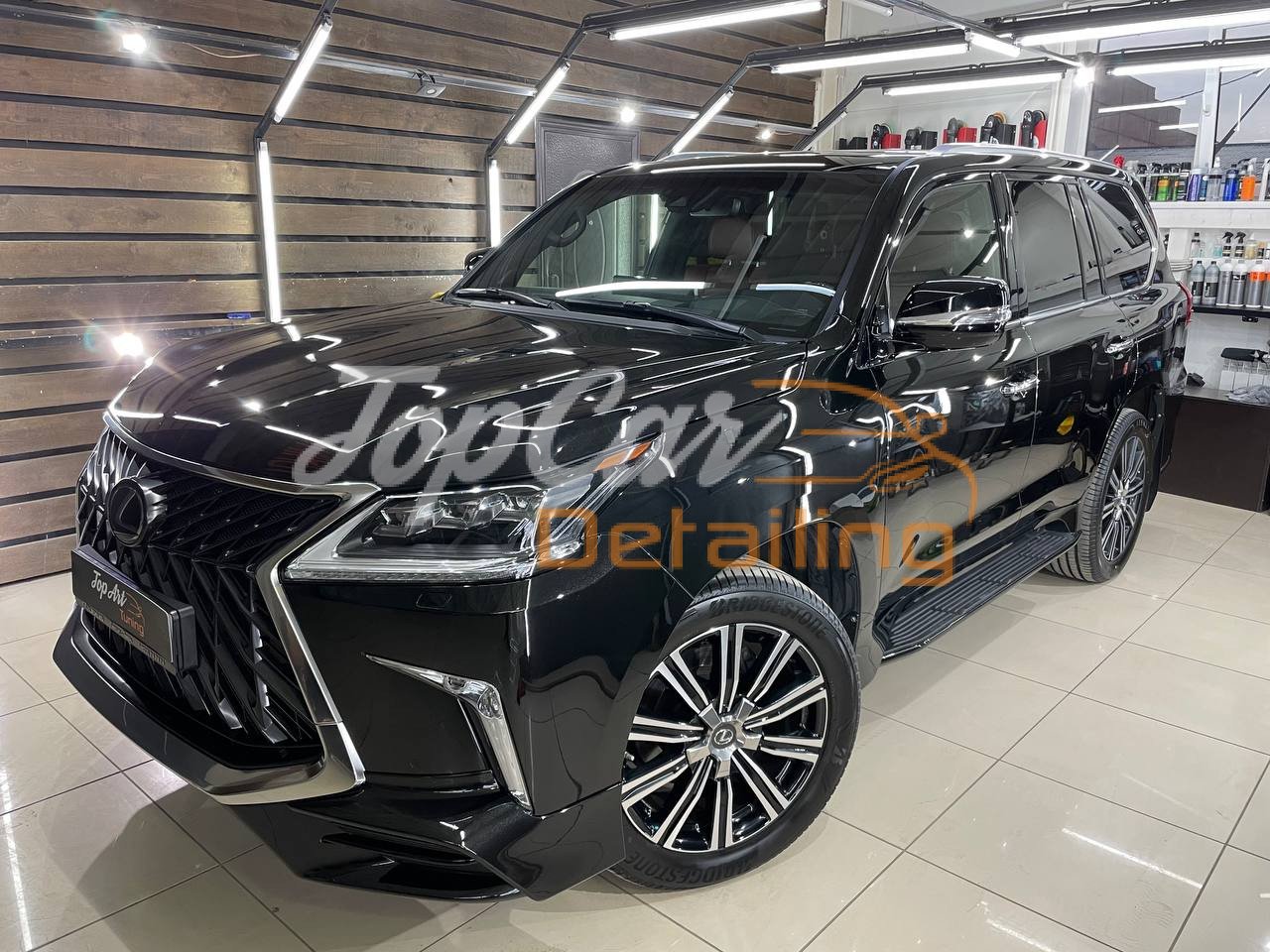 Lexus LX