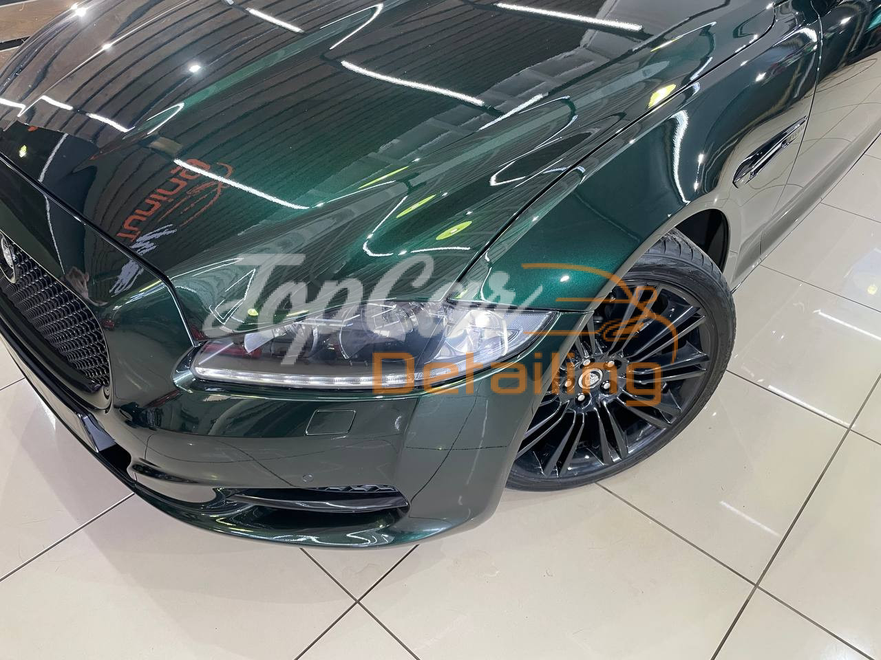 Jaguar XJ